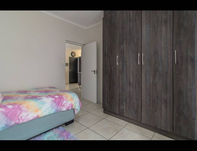 3 BEDROOM APARTMENT FOR SALE IN OAKDENE
